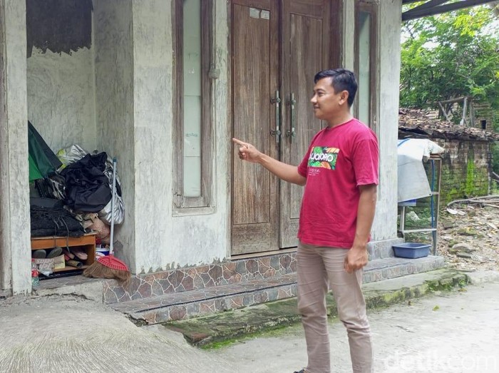 Rumah kontrakan Dony Christiawan Eko Wahyudi.