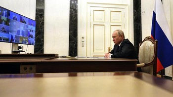 Senjata yang benar-benar unik ini akan memperkuat potensi tempur angkatan bersenjata kita, memastikan keamanan Rusia dari ancaman eksternal dan membuat mereka yang dalam panasnya retorika agresif, mencoba mengancam negara kita, akan berpikir dua kali, cetus Presiden Rusia, Vladimir Putin. Foto: AP