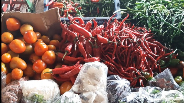 Sayur dan cabai di Pasar Singaparna Tasikmalaya