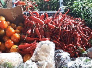 Harga Sayur-Daging Ayam Merangkak Naik Jelang Ramadan di Singaparna