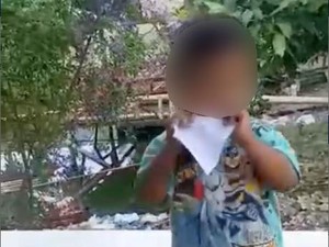 Viral Bocah di Muara Gembong Bekasi Makan Sandal-Kertas, Ini Cerita Ortu