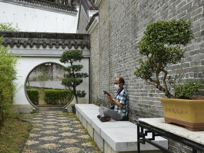 Sejenak di Taman Kota Hong Kong Saat Badai Omicron Mulai Menurun