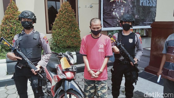 Taryono, tersangka pencurian motor milik seorang kepala desa di Klaten.