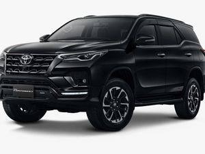 Tampil Gagah, Ini Transformasi Mesin Fortuner dari Masa ke Masa