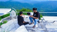 Spot foto dan pemandangan yang menawan di tumpeng menoreh