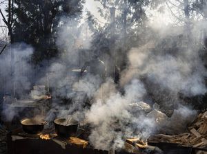Ukraina Klaim Hancurkan Rudal Rusia, Ledakan Besar Terdengar di Kiev