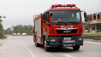 Seperti dilansir media China, Global Times, Senin (21/3/2022), Brigade Pemadam Kebakaran Wuzhou telah mengerahkan tim penyelamat ke lokasi jatuhnya pesawat.  