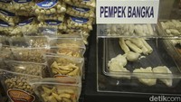 Kalau ini pempek Bangka namanya, gimana menarik bukan?