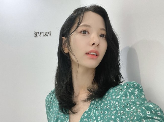 Sebelum memulai syuting, Bona WJSN dan Kim Tae Ri dilatih oleh atlet anggar profesional yang meraih medali emas. Diaa sendiri berlatih anggar selama dua bulan. Foto: dok. Instagram @bn_95819