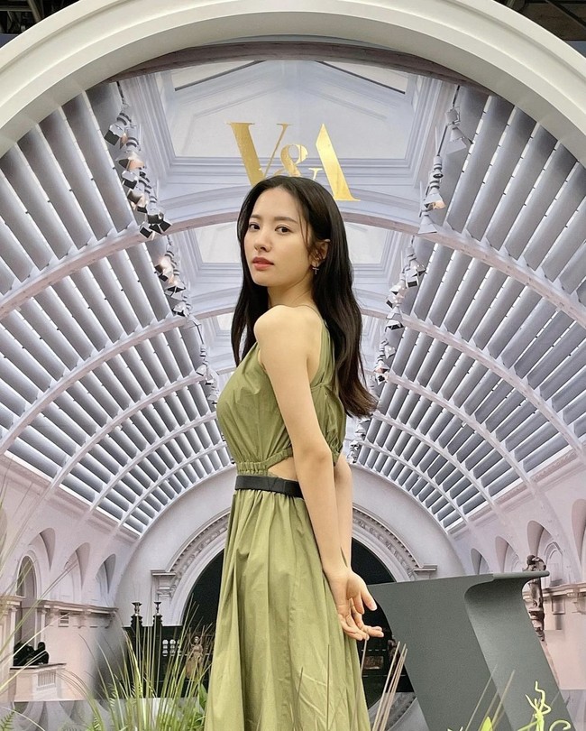 Bona WJSN awalnya ingin menggunakan nama Yeoreum yang berarti musim panas sebagai nama panggung. Dia lahir pada 19 Agustus 1995 dengan nama Kim Ji Yeon. Foto: dok. Instagram @bn_95819