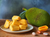 5 Manfaat Buah Nangka yang Teksturnya Empuk Berserat Mirip Daging