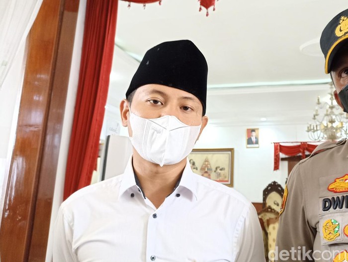 Bupati Trenggalek Mochamad Nur Arifin yang menjamin pendampingan untuk anak hasil pernikahan beda kewarganegaraan di Trenggalek