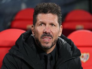 Bayaran Simeone Nyaris Setara Gabungan Gaji Pep+Klopp