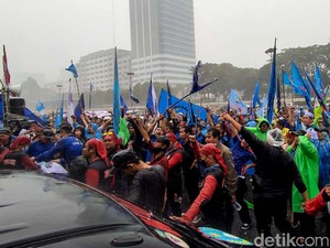 Perppu Ciptaker Ubah soal Penetapan UMP di UU Ciptaker