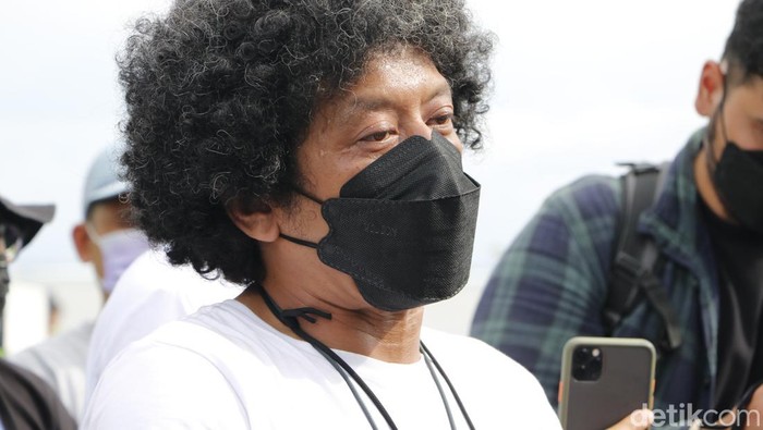 Eddi Brokoli dan Keluarga naik mobil ke Mandalika