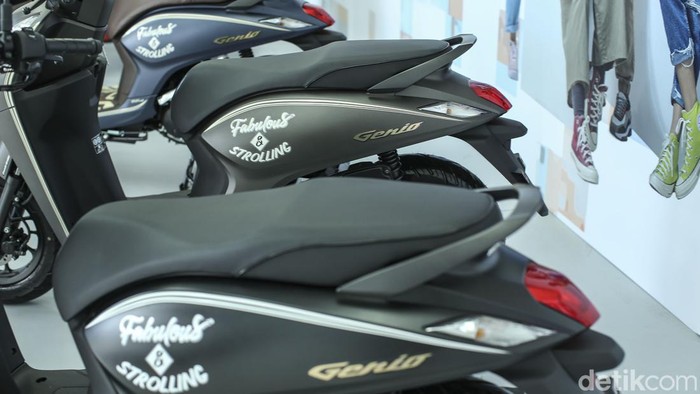 Honda Genio Tampil Dengan Gaya Baru Honda Genio terbaru telah resmi meluncur. Skutik andalan Honda di kelas entry level itu kini lebih stylish dan punya fitur baru. Rabu, 23/3/2022.
