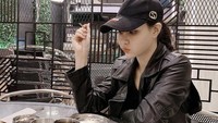 Menu Korea, dengan sayuran lengkap, jaga bentuk tubuh Kar tetap sehat dan ideal meski sering kulineran. Foto: Instagram @kar_katherine