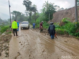 Tanah Longsor di Boyolali, Jalur Selo-Borobudur Sempat Tertutup