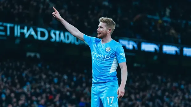 Kevin de Bruyne merayakan gol saat Manchester City mengalahkan Manchester United 4-1 di Etihad Stadium