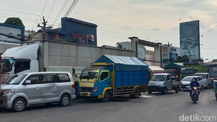 Kondisi jalur Pantura Pati-Rembang di Kecamatan Juwana, Rabu (23/3/2022) sore.