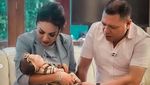 Adem! 10 Momen Kebersamaan Raul Lemos Gendong Anak Atta-Aurel