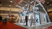 Indo Build Tech 2022 berlangsung di ICE BSD, Tangerang Selatan, Banten, Rabu (23/3/2022). Pameran tersebut digelar hingga 27 Maret 2022.