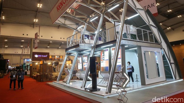 Melihat Gelaran Indo Build Tech 2022 Pameran tahunan terbesar di sektor industri building material dan interior kembali digelar. Indo Build Tech 2022 diikuti banyak peserta dari dalam dan luar negeri, Rabu, 23/3/2022.
