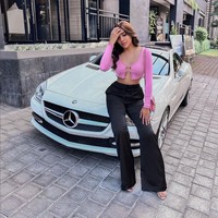 “Waduh tambah aneh kak milen please stop,” komentar salah satu netizen. Foto: Instagram/@millencyrus