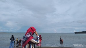 Pantai Teluk Penyu, Ikon Wisatanya Kota Cilacap