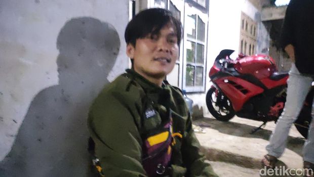 Pawang hujan Andri Badri.
