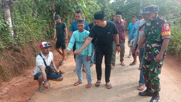 Pria bacok laki-laki yang menikahi mantan istrinya
