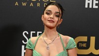 Sorot kamera selalu tertuju padanya di berbagai ajang penghargaan.  Foto: Getty Images/Kate Green