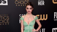 Ia pun tampil anggun bak putri Disney di Critics Choice Awards 2022. Getty Images for Critics Choice/Eamonn M. McCormack