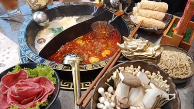 Tersengat Pedasnya Szechuan Mala Hot Pot di Restoran Ini