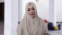 Ia mengatakan anak-anaknya, Aaliyah Massaid dan Zahwa sudah mengenal sosok tersebut. Foto: Pool/Noel/detikFoto