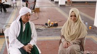 Keduanya tengah syuting video klip single terbaru mereka yakni Engkau Tak Sendiri. Pool/Noel/detikFoto