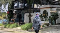 Deretan tempat makan, jajan dan ngopi berjejer di Taman Budaya.