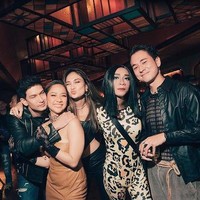 Ramai dihadiri oleh rekan artis, Bunga Citra Lestari terlihat begitu senang di perayaan ultahnya. Ekspresi bahagia pun tampak jelas terlihat dari wajahnya. Foto: Instagram