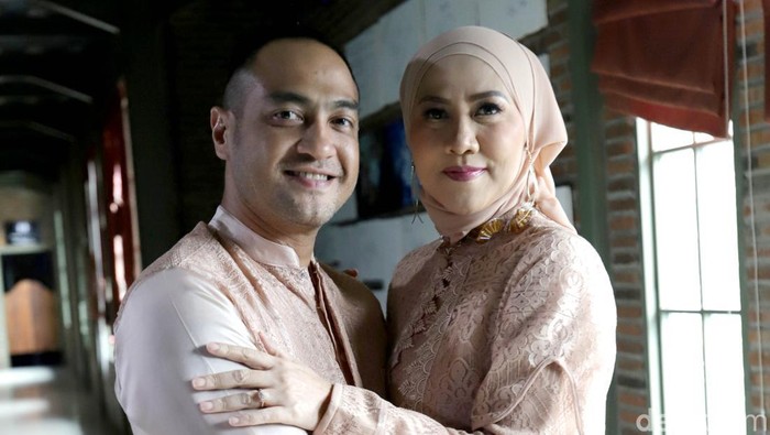 Venna Melinda dan Ferry Irawan saat ditemui di kawasan Ciputat.
