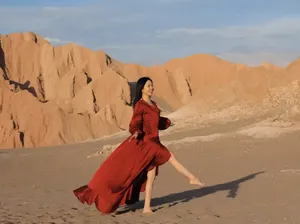 Tren di China, Wanita Lajang Flexing Kemewahan Demi Hempas Stigma Tak Laku