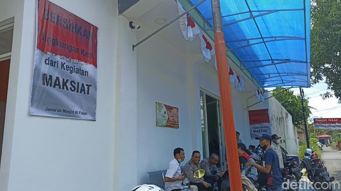 warga demo hotel yang diduga jadi ajang mesum