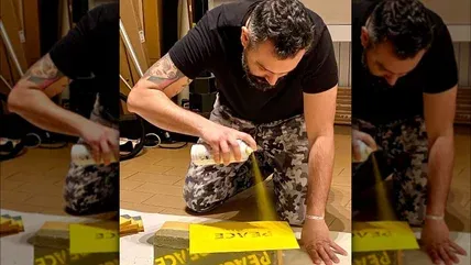 Baker Asal Italia Jual 'Roti Perdamaian'