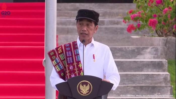 Bareng Prabowo, Jokowi Resmikan Politeknik Ben Mboi di Belu NTT