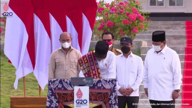 Bareng Prabowo, Jokowi Resmikan Politeknik Ben Mboi di Belu NTT