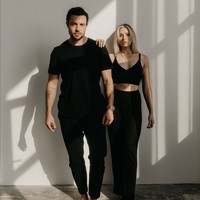 Ia lebih suka tampil maskulin saat di sekolah, dan berakhir dengan mengencani wanita ketika kuliah. Foto: Instagram/@benjaminryanmelze