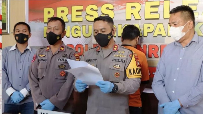 Buron penikam karyawan koperasi di Enrekang ditangkap polisi.