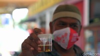 Para sopir bus ini diperiksa tekanan darah, kadar gula hingga tes urin.