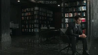 Drama The Devil Judge tidak berlokasi syuting di perpustakaan. Namun ruang belajar Kang Yo Han memiliki perpustakaan yang menawan. Perpustakaan ini didominasi warna gelap untuk mendukung karakter hakim Kang Yo Han.Foto: Soompi