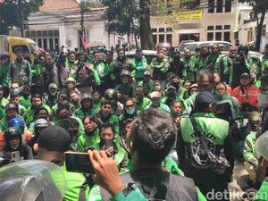 Curhat Ojol Bandung Tuntut Penyesuaian Tarif: Jangan Jadiin Kami Sapi Perah