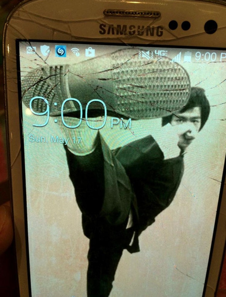 fotoinet layar ponsel retak disulap jadi kece lagi